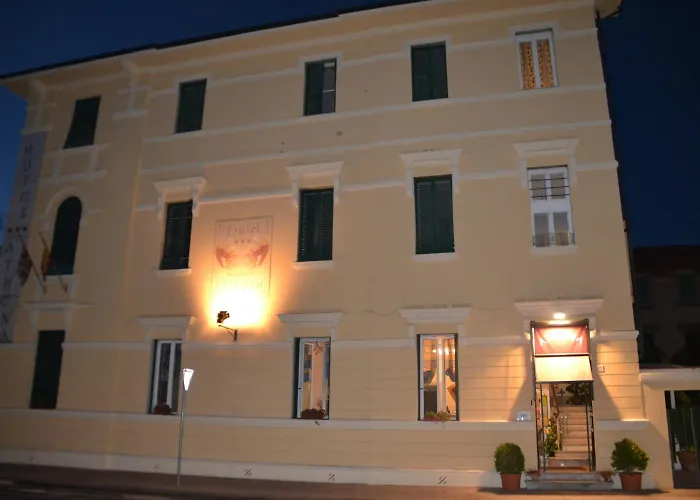 Hotel Athena