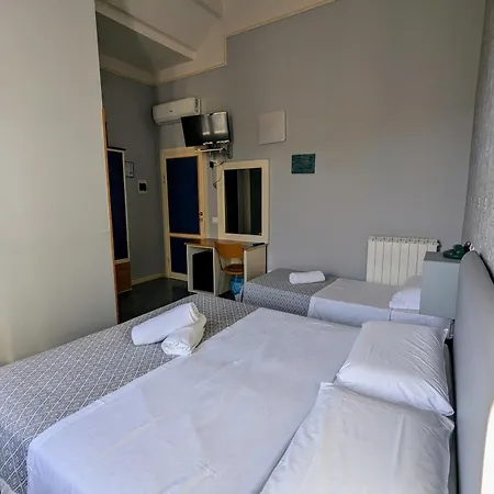 Hotel Athena 3*