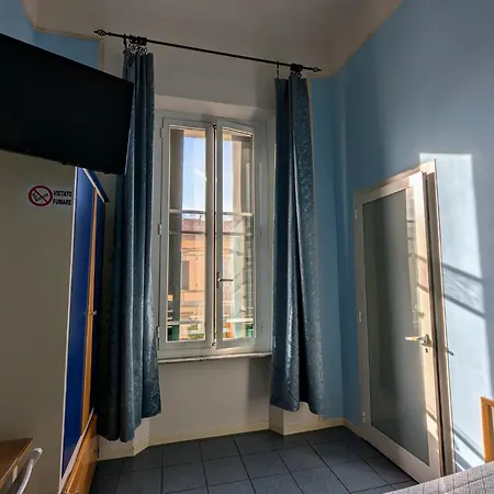 Athena Hotel 3*