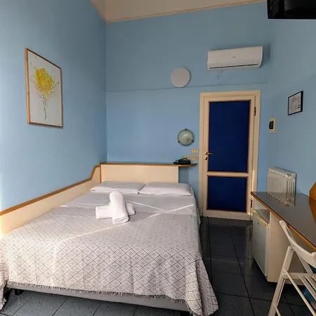 Hotel Athena 3*